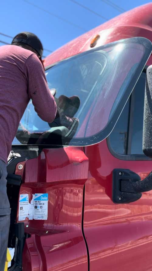 Window Glass Off truck repair