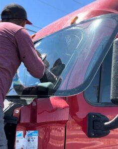 semi truck windshield replacement las vegas